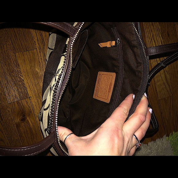 Coach Zipper Bag - Picture 3 of 3